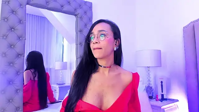 SamanthaFerrer   online show from December 2024 06:28:02 PM
