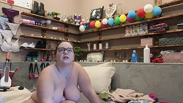 Kimberly-Caprice online show from February 2025 11:32:02 AM