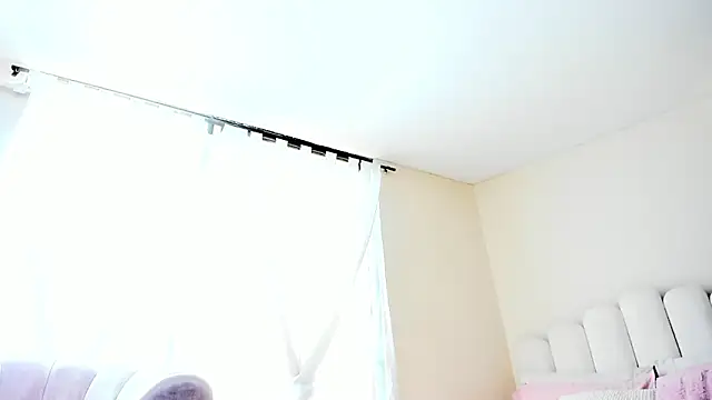 evely coelloo online show from October 2025 05:36:02 PM