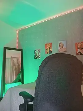 nahiarapalmer19 online show from September 2025 03:50:02 PM