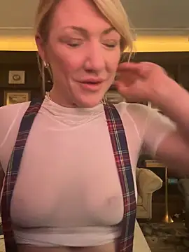 camdanz777 online show from September 2025 05:06:01 PM