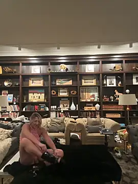 camdanz777 online show from October 2025 02:01:02 AM