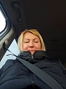 Snapshot of -Schweppes- chatting on December 2024 07:33:02 AM -Schweppes- online show from December 2024 07:33:02 AM