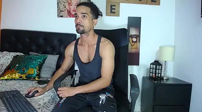 ryan musclexxx online show from December 2024 07:40:02 AM