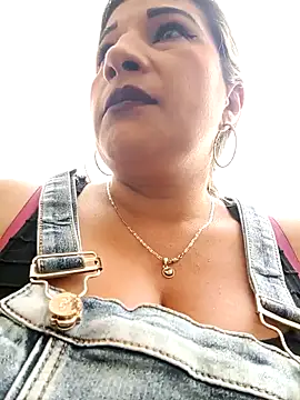 Hannahcandyy online show from December 2024 04:46:02 PM