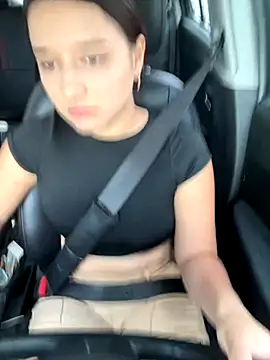 littlemelodi18 online show from October 2025 05:43:02 PM