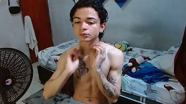 Snapshot of Lovebeng_ chatting on November 2025 06:09:02 PM Lovebeng online show from November 2025 06:09:02 PM