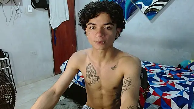 Snapshot of Lovebeng_ chatting on December 2025 04:51:02 AM Lovebeng online show from December 2025 04:51:02 AM