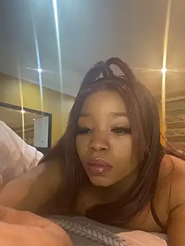 ItsLeyaa online show from October 2025 09:48:02 PM