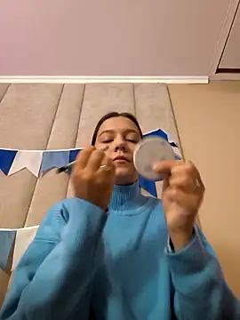 Snapshot of AliceBrayan chatting on October 2025 05:04:01 AM AliceBrayan online show from October 2025 05:04:01 AM