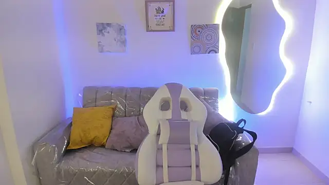 Charlotte cowell sub1  online show from October 2025 03:31:01 PM