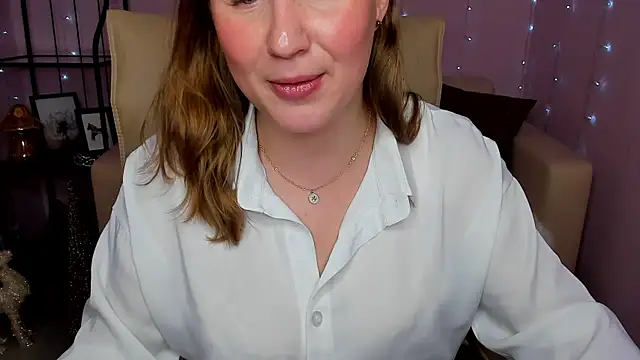 Snapshot of Helens_love chatting on December 2024 05:49:02 AM Helens love online show from December 2024 05:49:02 AM