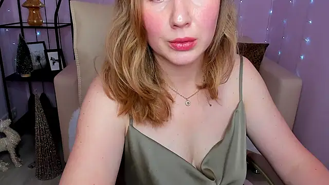 Snapshot of Helens_love chatting on December 2024 05:34:01 AM Helens love online show from December 2024 05:34:01 AM