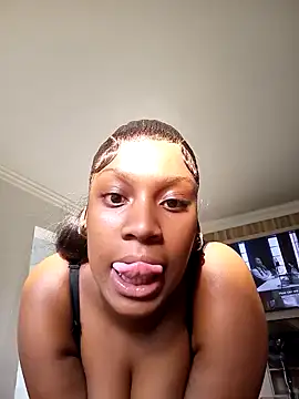 Snapshot of Candy_Love_18 chatting on December 2024 03:42:01 PM Candy Love 18 online show from December 2024 03:42:01 PM