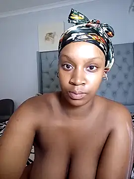 Snapshot of Candy_Love_18 chatting on February 2025 04:58:02 PM Candy Love 18 online show from February 2025 04:58:02 PM