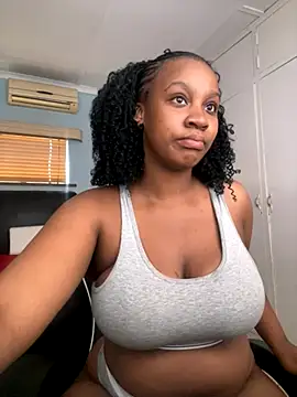 Snapshot of Candy_Love_18 chatting on September 2025 06:39:01 AM Candy Love 18 online show from September 2025 06:39:01 AM