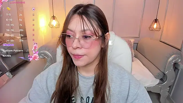 Lanna18 online show from October 2025 11:54:02 AM