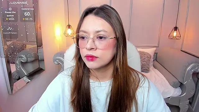 Lanna18 online show from November 2025 11:56:02 AM