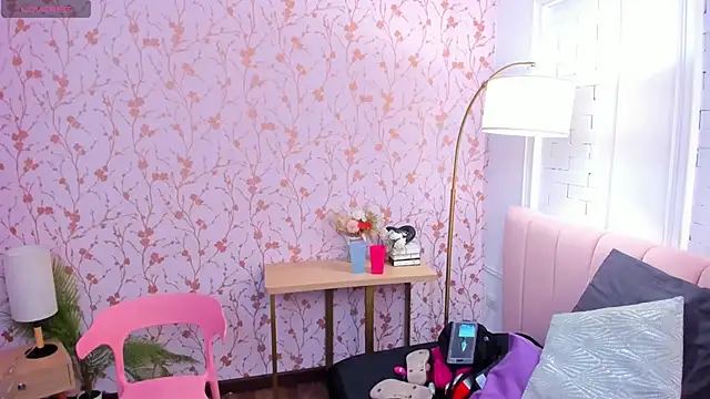 amber-hill online show from September 2025 06:57:02 PM