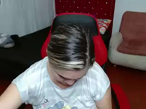 helenca43 online show from February 2025 11:34:02 PM