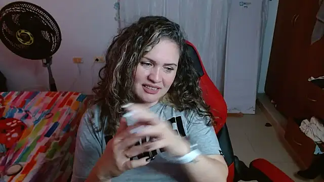 helenca43 online show from September 2025 11:22:02 AM