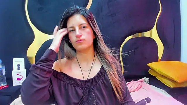 Snapshot of GiaRoussel chatting on October 2025 03:07:01 PM GiaRoussel online show from October 2025 03:07:01 PM