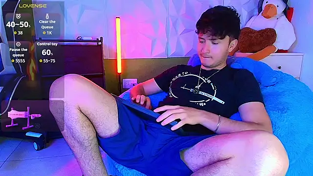 santyago taylor online show from September 2025 07:18:02 PM