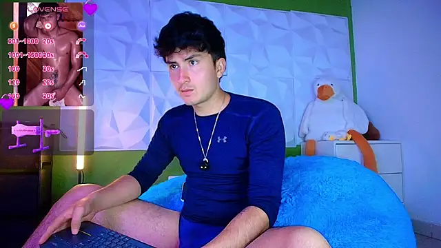 santyago taylor online show from October 2025 06:43:01 PM