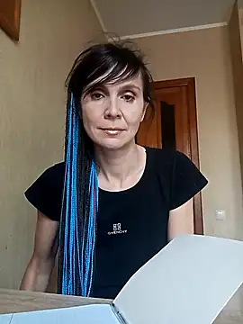 Francenia lolis online show from October 2025 09:41:02 AM