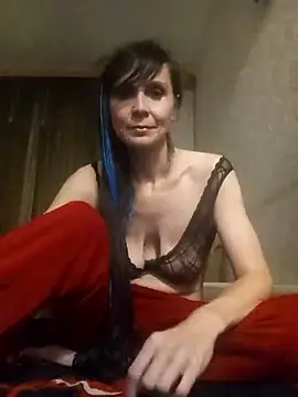 Francenia lolis online show from October 2025 07:15:01 PM