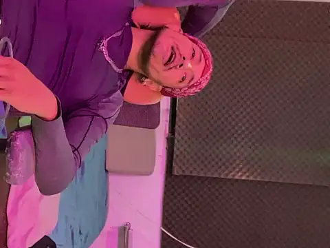 thesummerboy online show from October 2025 12:45:02 PM