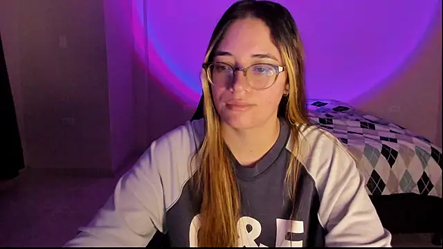 Snapshot of atenas_05_ chatting on October 2025 09:30:02 AM atenas 05 online show from October 2025 09:30:02 AM