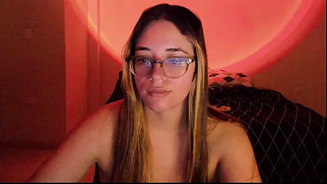 Snapshot of atenas_05_ chatting on October 2025 09:21:01 AM atenas 05 online show from October 2025 09:21:01 AM