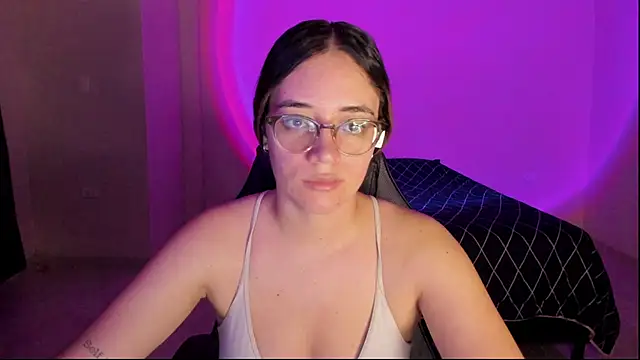 Snapshot of atenas_05_ chatting on October 2025 09:21:02 AM atenas 05 online show from October 2025 09:21:02 AM