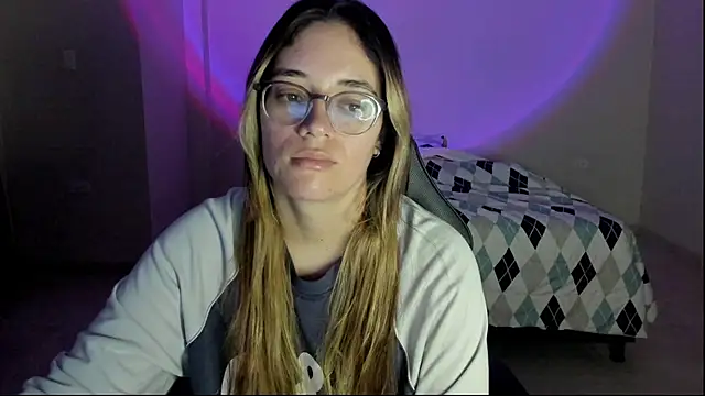 Snapshot of atenas_05_ chatting on November 2025 09:42:02 AM atenas 05 online show from November 2025 09:42:02 AM