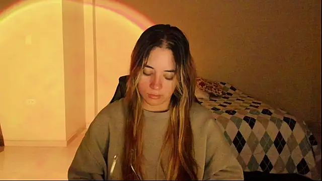 Snapshot of atenas_05_ chatting on November 2025 09:31:02 AM atenas 05 online show from November 2025 09:31:02 AM