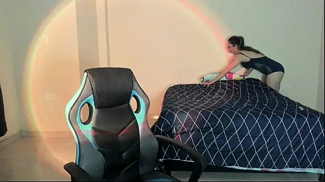 Snapshot of atenas_05_ chatting on November 2025 10:53:02 PM atenas 05 online show from November 2025 10:53:02 PM