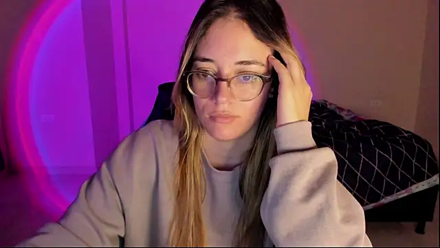 Snapshot of atenas_05_ chatting on November 2025 10:59:01 AM atenas 05 online show from November 2025 10:59:01 AM