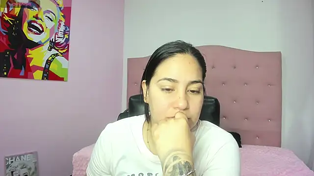 lizzaxs online show from October 2025 12:49:02 PM