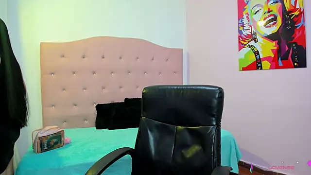 lizzaxs online show from November 2025 01:34:02 PM