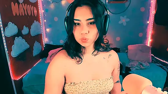 kiki cavilll online show from November 2025 04:17:02 PM