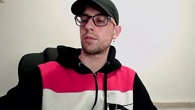 mikealcorleone online show from February 2025 09:45:02 PM