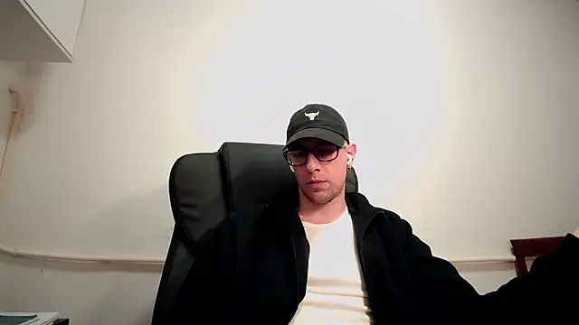 mikealcorleone online show from February 2025 08:11:02 PM