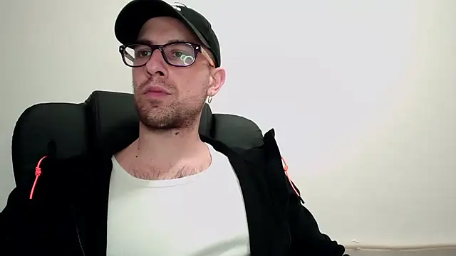 mikealcorleone online show from March 2025 09:54:02 PM