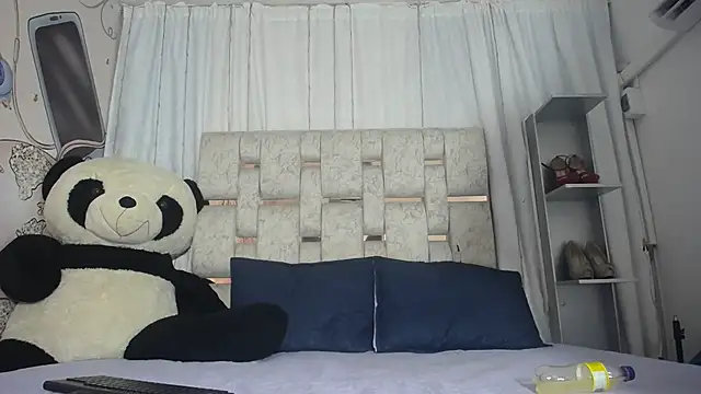 KOURTNEY-- online show from October 2025 01:47:01 AM