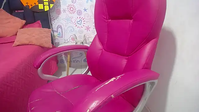 KOURTNEY-- online show from October 2025 02:14:02 AM