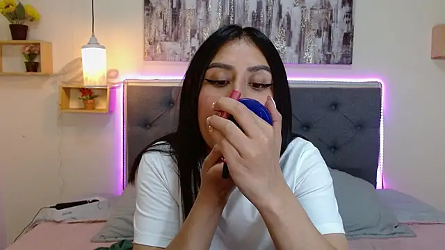 Snapshot of mia_aira chatting on October 2025 03:08:02 PM mia aira online show from October 2025 03:08:02 PM