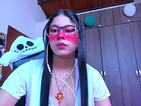 Snapshot of _ALLYSON18_ chatting on October 2025 11:43:01 AM ALLYSON18 online show from October 2025 11:43:01 AM