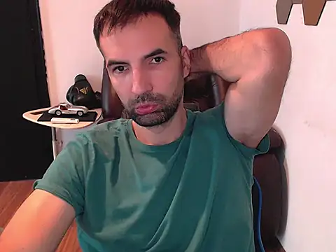 Snapshot of Leo_1617 chatting on October 2025 11:44:02 AM Leo 1617 online show from October 2025 11:44:02 AM