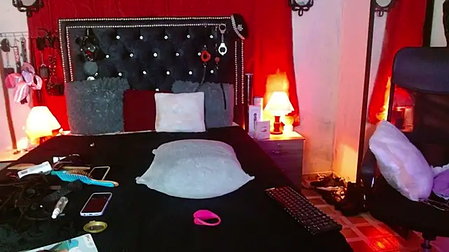 Snapshot of SamaraMartinez chatting on October 2025 10:36:01 AM SamaraMartinez online show from October 2025 10:36:01 AM